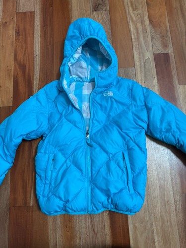 GIRLS THE NORTH FACE 550 SIZE LARGE 14-16 BLUE DOWN HOODED PUFFER JACKET - Picture 2 of 12