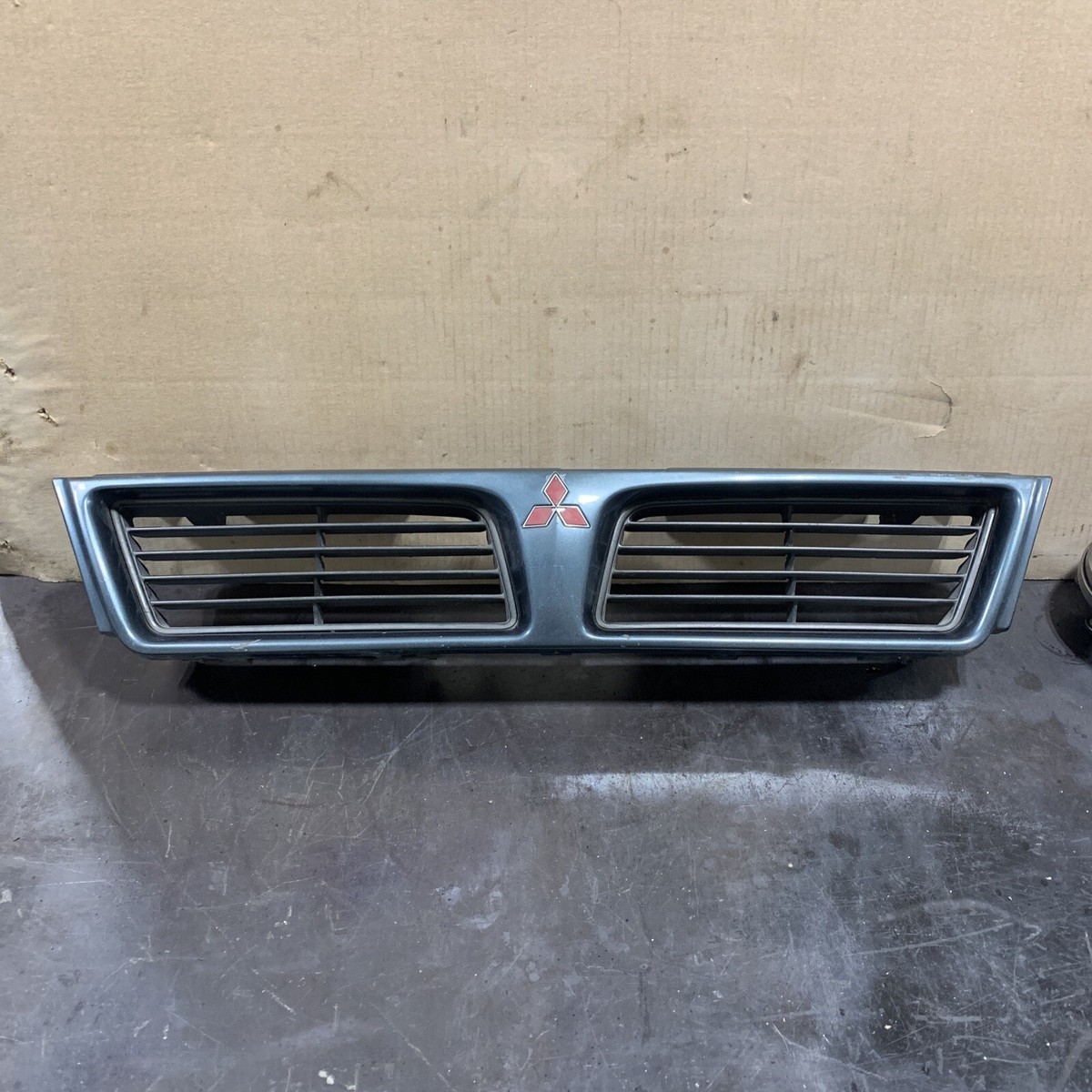 1988-1992 Mitsubishi Galant Front Grill Grille Emblem VR4 GSX GS