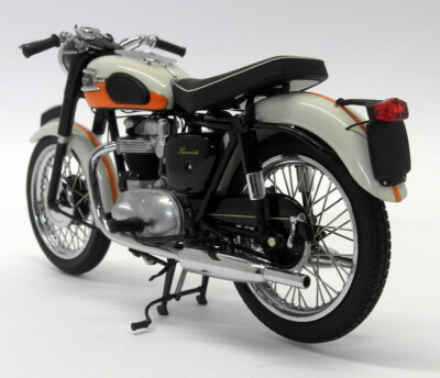 MINICHAMPS 1/12 Triumph Bonneville 650 T120 #1 in Series for MINICHAMPS 1/12 Triumph Bonneville 650 T120 #1 in Series for