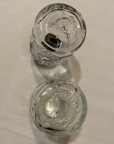 Salt & Pepper Shakers Made in Indonesia Glass w/Fruit & Vegetable Design - Picture 5 of 8