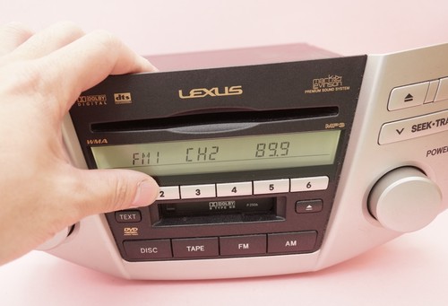 Lexus RX350 RX400h XU30 Series 2 ONLY Mark Levinson CD Player OEM 86120-48B70 - Picture 4 of 14