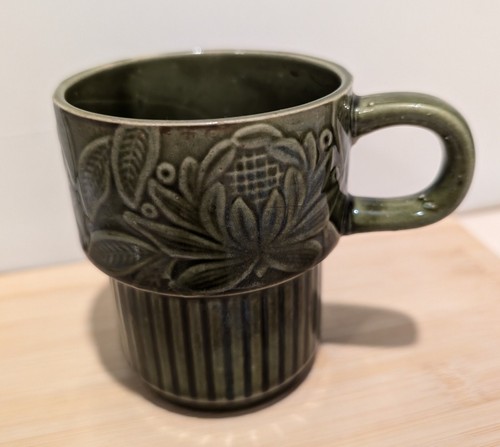 Stackable Leaves Pattern Green Coffee Mug Cup JAPAN Vintage MCM 8 Ounce 1960s - Picture 4 of 11