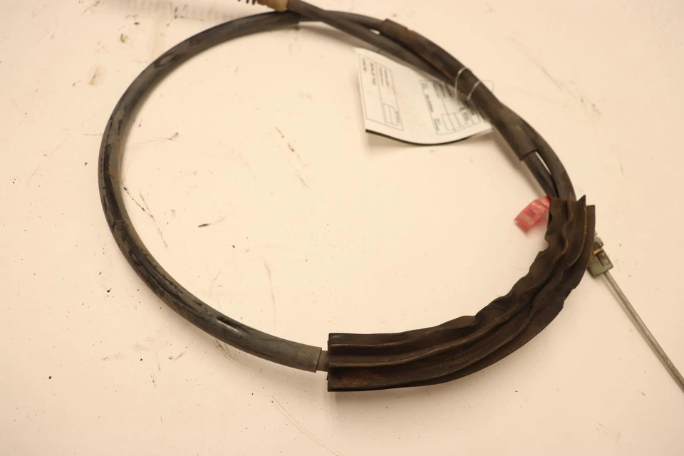 Cable de freno de estacionamiento de emergencia trasero izquierdo Chevy/GMC SUBURBAN 2015-2020 OEM Foto 3 de 4