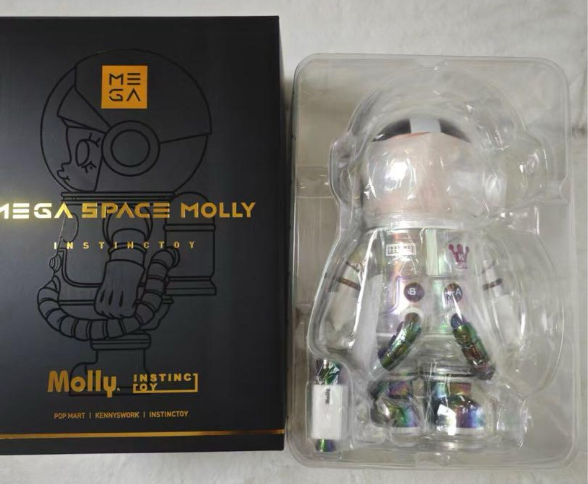 POPMART MEGA SPACE MOLLY×INSTINCTOY 400% Pop Mart MEGA COLLECTION SPACE MOLLY x INSTINCTOY 1000% (LE
