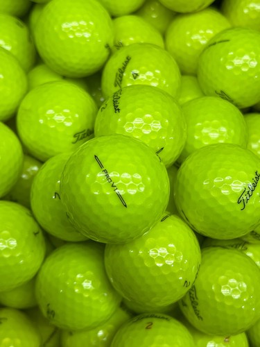 24 pelotas de golf amarillas Titleist Pro V1 2024 usadas - grado 5A AAAAA - envío gratuito - Imagen 3 de 8