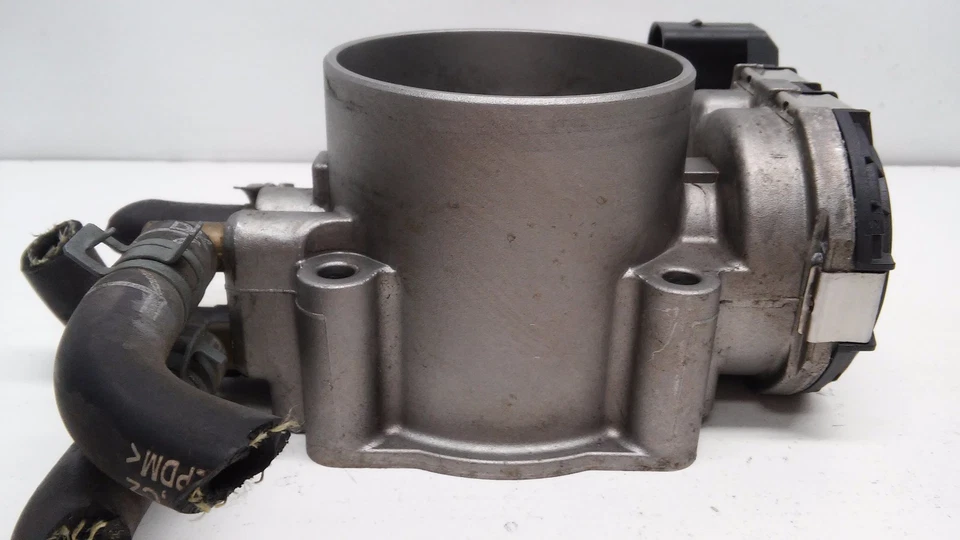 Audi A4 Cabriolet B6 2003-2005 3,0 L carrocería del acelerador 078133062B OEM NS509166 Foto 4 de 4