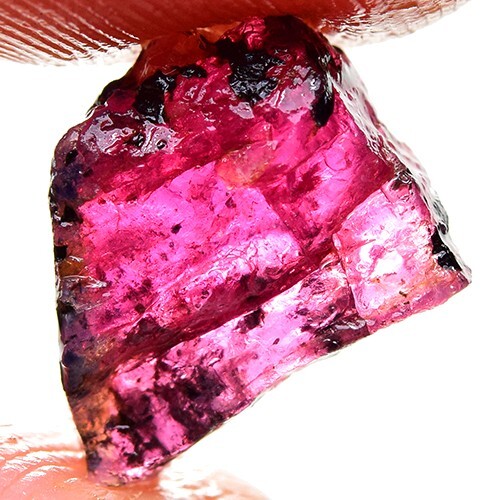 WINZA RUBY 5.65ct 100%NATURAL UNTREATED RUBY ROUGH - Picture 1 of 3