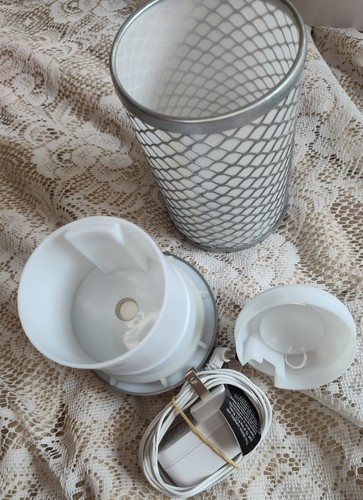Ultrasonic Humidifier L.E.D. LIGHTS. Cool Mist Diffuser Essential Oil Atomizer - Picture 6 of 14