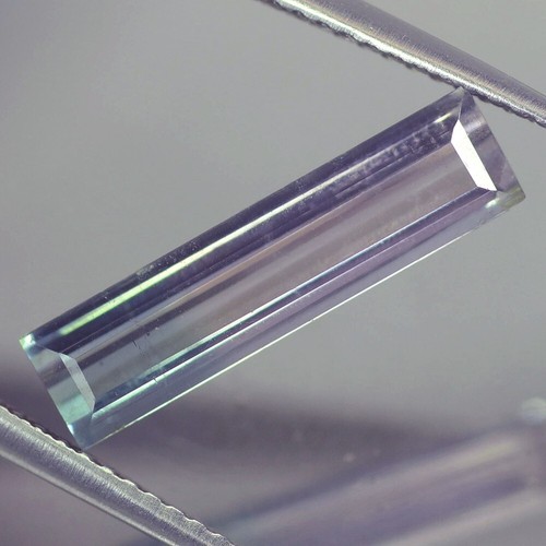 2.10CT GORGEOUS VVS BAGUETTE UNHEATED BI COLOR TOURMALINE NATURAL - Picture 2 of 3