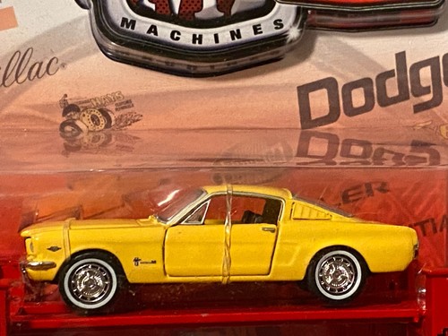 M2 Auto-Lift 2--1965 Ford Mustang auf einem Aufzug öffnen Türen & Motorhaube, Gummireifen - Bild 5 von 17