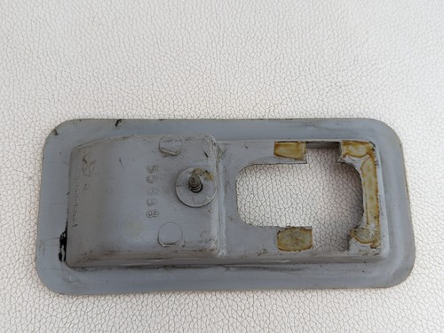 Bisel de borde de manija interior para puerta Dodge Omni GLHT Plymouth Horizon D459AA3 - Imagen 4 de 4