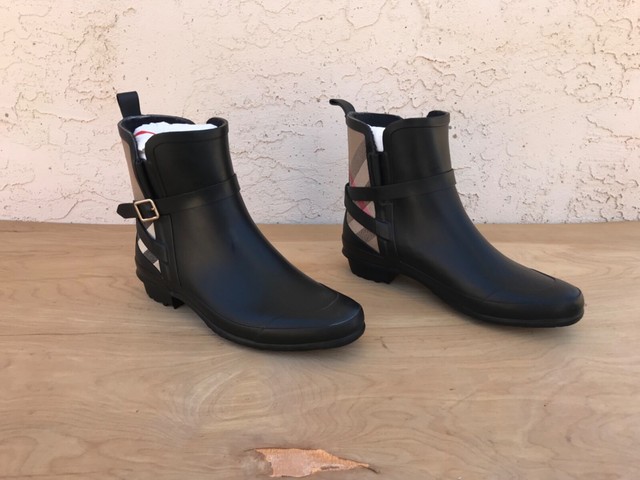 burberry riddlestone rain boots