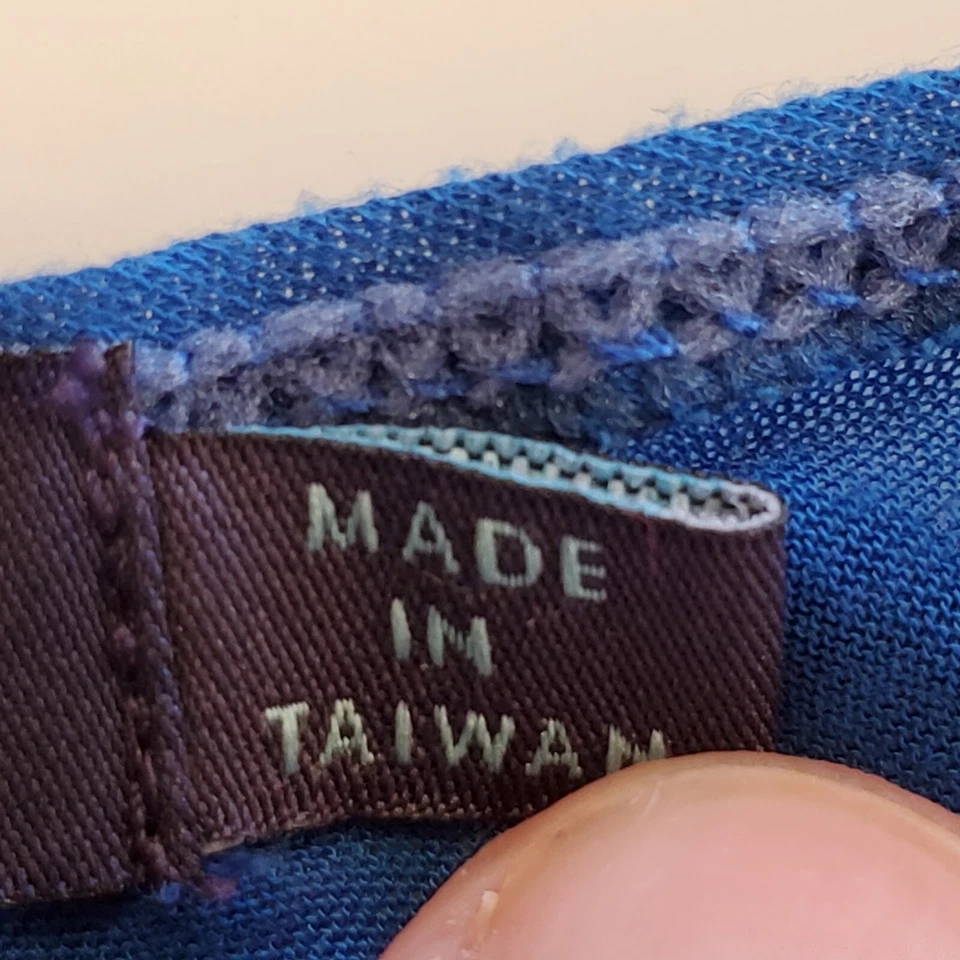 Gravata de poliéster Prana Saida Kaftan feminina tamanho médio azul para natação muito bom estado usado  - Imagem 4 de 4