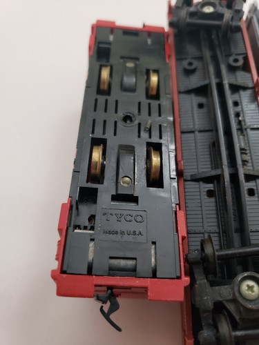 Vintage Tyco ATSF #241 Santa Fe Locomotive Switcher & Cars Gilbert Revell HO - Picture 4 of 8