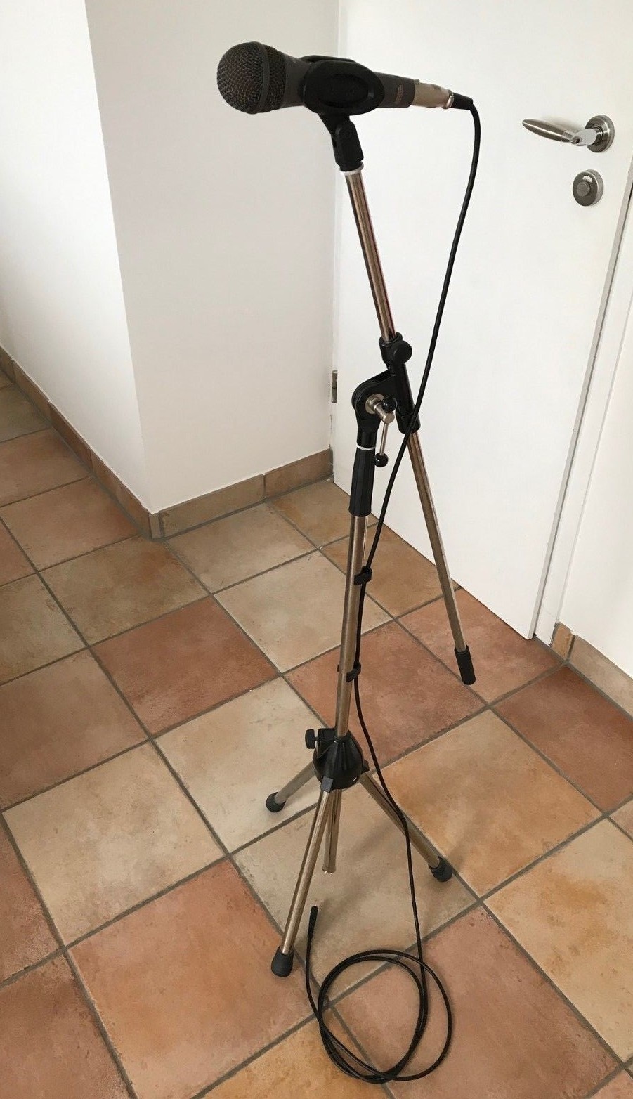 K&M 210 9 Mikrostativ Chrome Mikrofonständer inkl. Mikro Sony neuwertig K&M 210 9 Mikrostativ Chrome Mikrofonständer inkl. Mikro Sony neuwertig