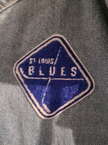St. Louis Blues Women's Jean Jacket With Patches Brand New With Tags Womens Size - Picture 2 of 14