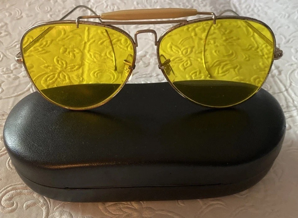 VINTAGE RAY-BAN AVIATOR SHOOTING GLASSES YELLOW LENS GOLD WIRE EAR WRAP FRAMES - Image 4 of 4