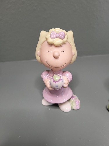 Lenox "It's the Easter Beagle Charlie Brown" Peanuts 5 Figurine Set - Picture 5 of 11