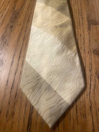 Vintage EUC Valentino Boutique Silk Tie Men’s Necktie Striped Made In Italy - Picture 2 of 10