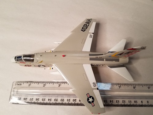 A-7A Corsair II VA-56 Champions 402 AH 1/72 Built and Painted - Picture 3 of 4