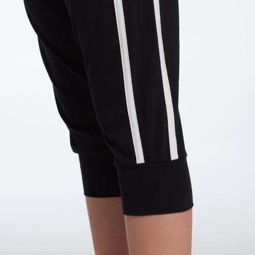 Nike Sportswear Tech Fleece Girl's Capri Joggers, Black Size XL (16 Big Kids) - Picture 7 of 7