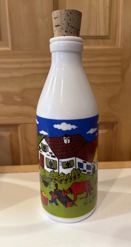 Botella de vidrio de leche blanca Egizia, jarrón de casa de campo escena de granja familiar años 70? - Imagen 2 de 7