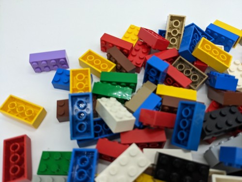LEGO® 2x4 x 100 Bricks Various Colours Bulk Lot 3001 - See Photos - Ready To Use - Picture 2 of 5