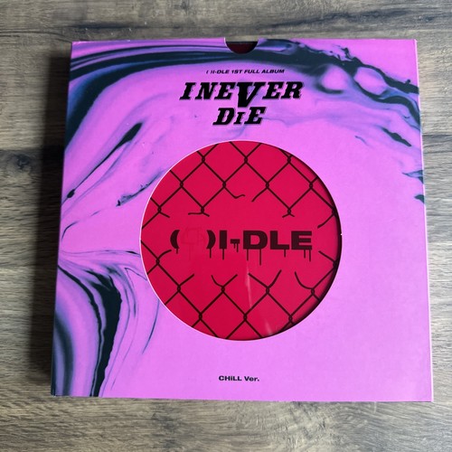 (G)I-DLE 1st Album I NEVER DIE CD Photocard Rare Chill Ver - Picture 3 of 4