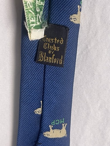 Vintage men’s crested clubs by Blandford navy pig print necktie 57” x 4” - Picture 4 of 5