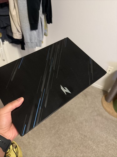 Acer NitroV 15.6" Laptop 8GB 512GB NVIDIA GeForce RTX 4050 used but looks new - Picture 16 of 19