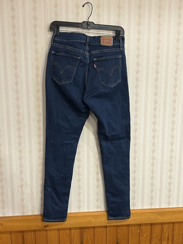 Pantalones de mezclilla ajustados Levi’s Curvy para mujer talla 29 lavado oscuro elásticos - Imagen 2 de 9