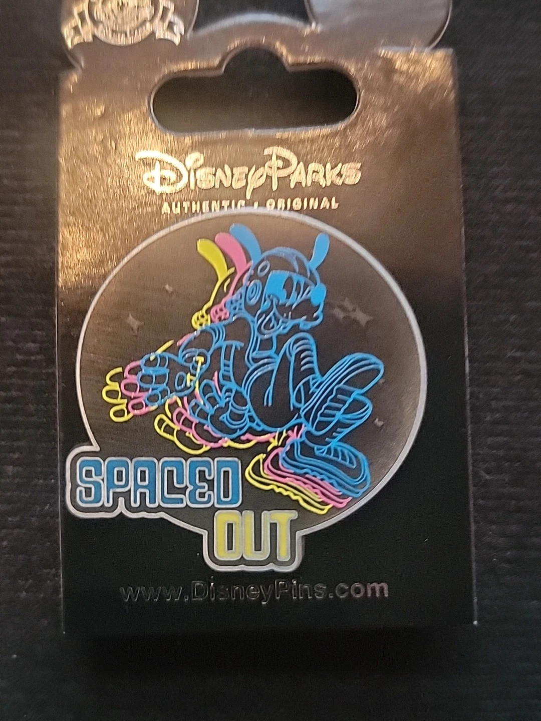 DISNEY GOOFY SPACED OUT PIN NEW 2014 RELEASE ON CARD