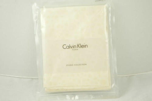 Rare Calvin Klein Mykonos Geometric Circles Jacquard 1 Sham Ecru Ivory Greek New - Picture 1 of 7