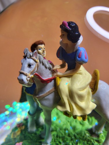 Disney Snow White Seven Dwarfs Enesco Snow Globe Music Box Doesn't Work - Picture 8 of 10