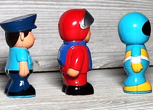 RC Cartoon Action Figuren 3 Stück - Rennfahrer, Polizist Spielzeug, - Bild 5 von 9
