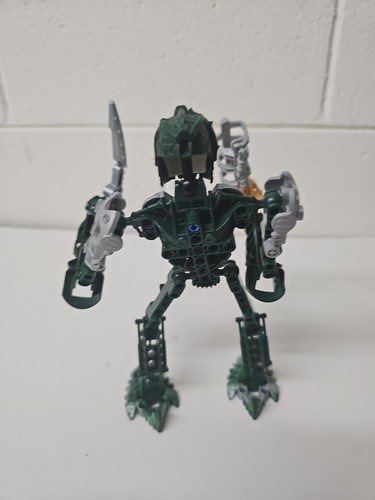 LEGO BIONICLE: Toa Kongu (8731) Complete MISSING BALL MISSING SWORD PIECE - Picture 2 of 2