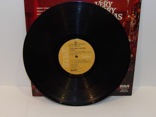 VINTAGE "CHRISTMAS" VINYL LP 2 RECORD LOT - Picture 13 of 14
