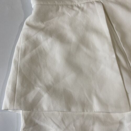 Do+Be Womens Romper Sz M Ivory Short Sleeveless Plunging Neck Open Back NWOT - Picture 8 of 16