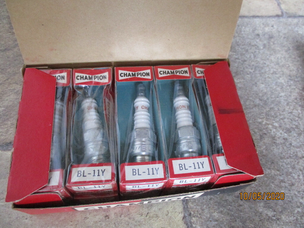 10 NOS CHAMPION BL-11Y Spark Plug Buick Chevrolet GMC Ford