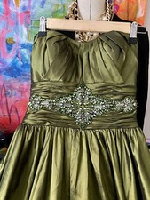 Designer MAGGIE SOTTERO Shimmer Metallic Green BEADED Party Dress Evening Gown