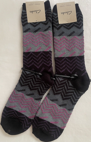 Clarks Women 2 Pair One Size Socks Black Pattern SOFT NEW Fits Shoe sizes 5-10 - Picture 8 of 9