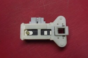 Waschmaschine Hotpoint WMAO863P UK Türschloss