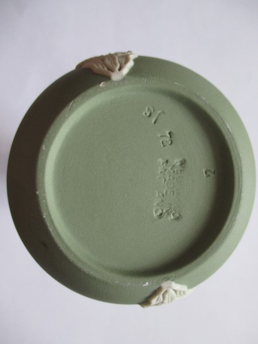 Vintage Wedgewood Green Vase 1970's 80's SPECIAL OFFER 4 FOR 3 #9 - Picture 4 of 4