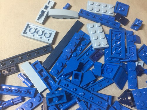 O Lego Lot 115 Assorted Blue Plates & Tiles Dark Blue Standard Medium Slopes - Picture 8 of 9