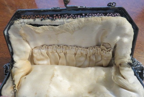 ANTIQUE c. 1920 Black Beaded Clutch / Evening purse BEAUT!! - Picture 4 of 4