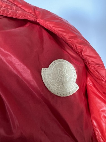 Gilet Moncler R Hever | Rosso | con pupazzo anatra | Large | Ottime condizioni - Foto 11 di 23