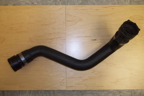 Radiator Coolant Hose Upper Side for BMW E39 5 Series 525i 528i 530i 11531705223