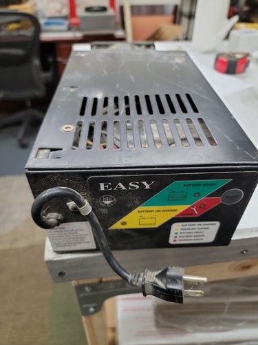 Moran 24v out 220v in charger 25 amp BS24/025RES.TEL - Picture 1 of 7