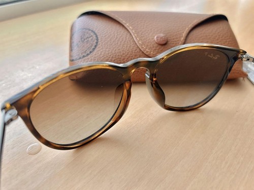 Ray-Ban Polarized Sunglasses with Case - Picture 2 of 4