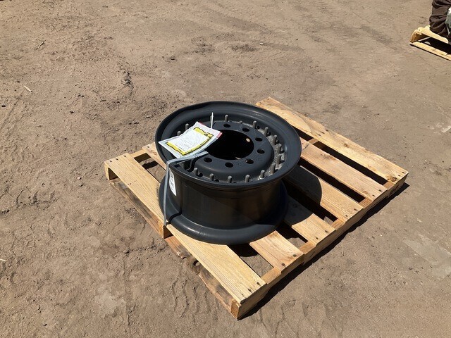 FMTV LMTV 12417333 10 HOLE BUDD STYLE RIM PNEUMATIC TIRE
